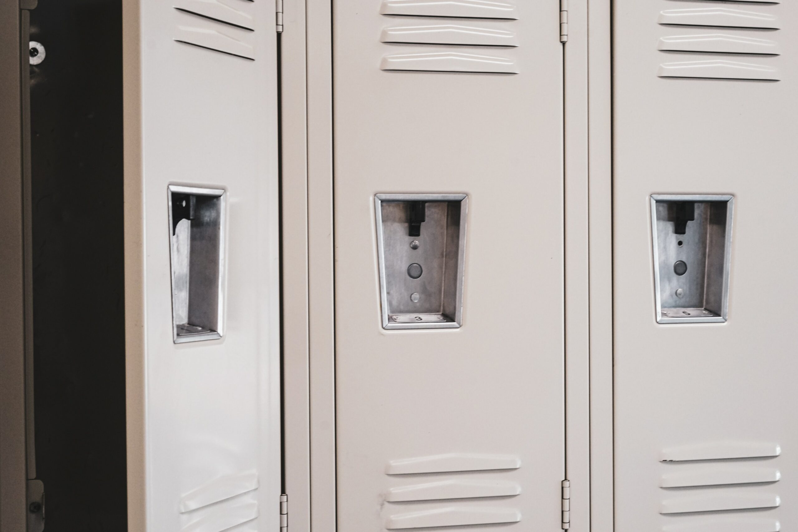 Smart lockers, keyless steel locker system – Locksafe